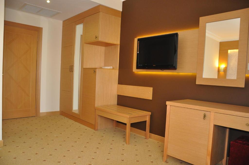 Gebze Palas Hotel Buitenkant foto