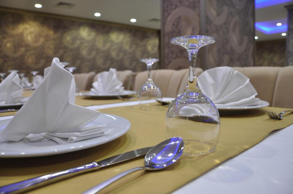 Gebze Palas Hotel Buitenkant foto
